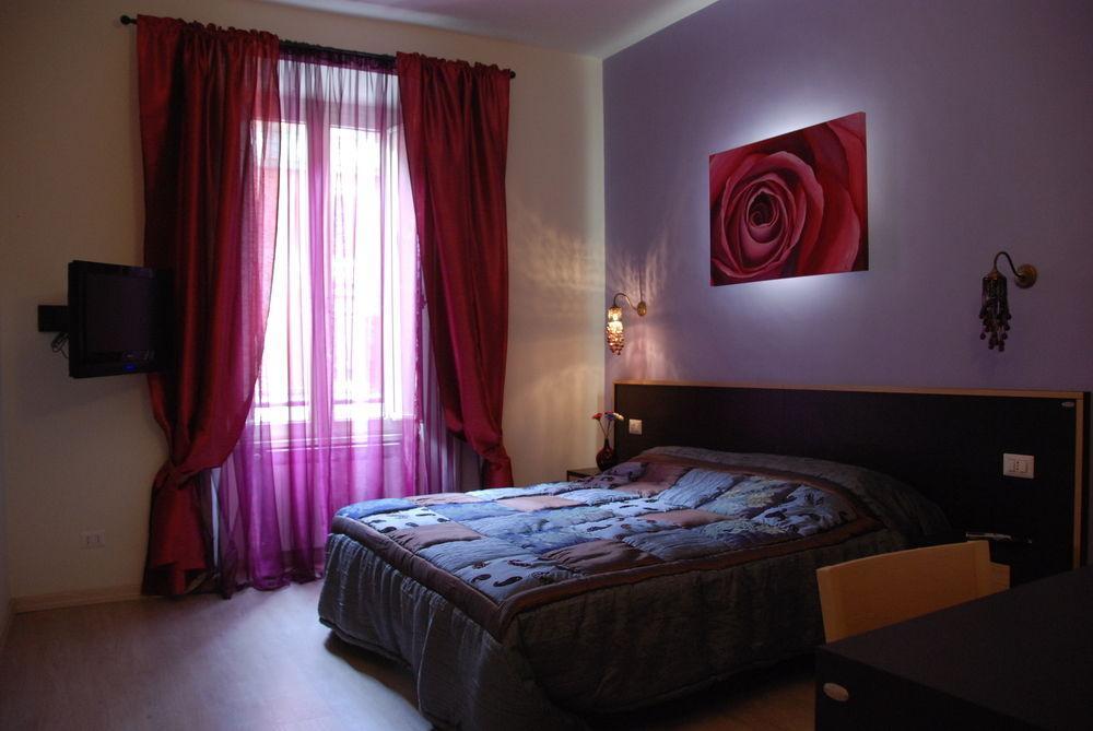 Bed & Breakfast Flowerome 2*