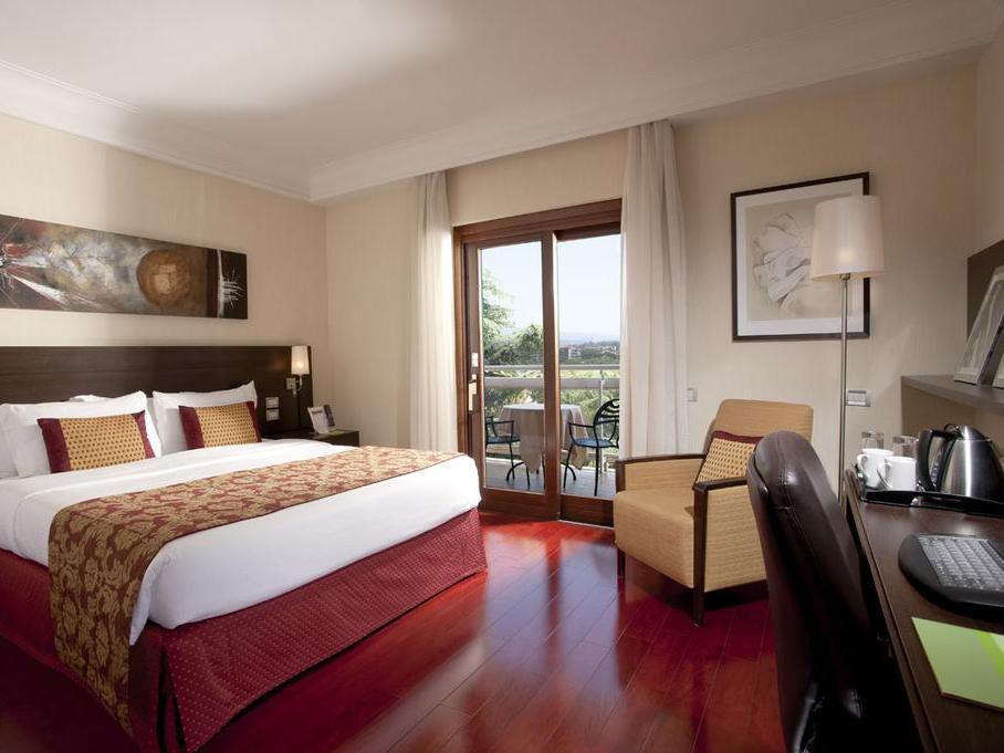 Hotel Courtyard By Marriott Park Rome