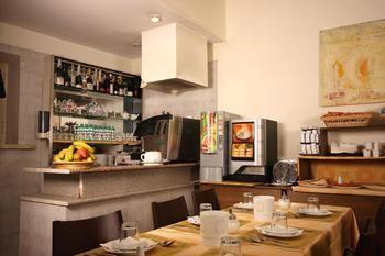 Hotel Saturnia Rome
