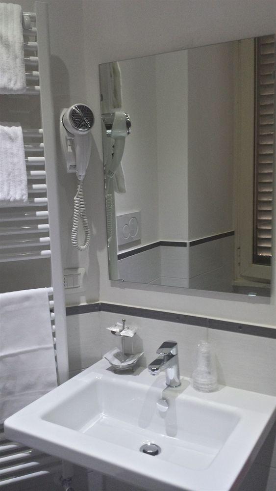 Hotel Saturnia 2*