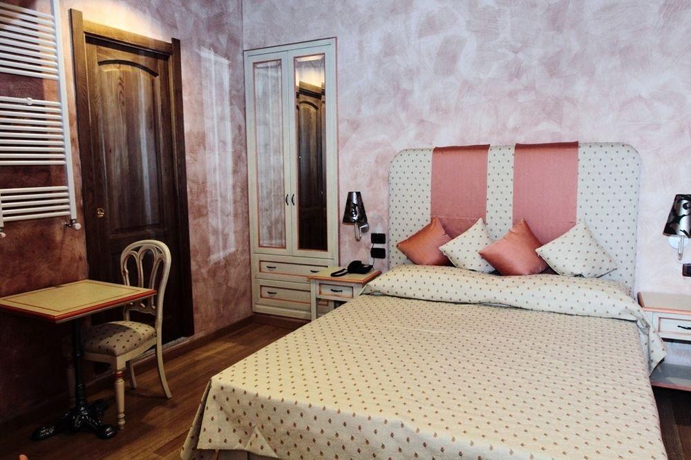 Condotti Guest house