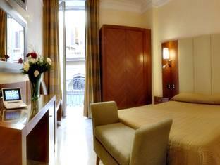 Opera Guest house 3*
