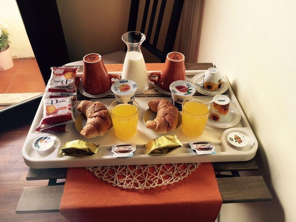 Piazza San Giovanni Bed & Breakfast Rome