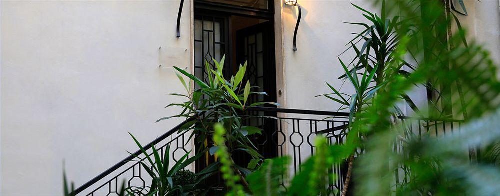 74 Crescenzio House * Rome