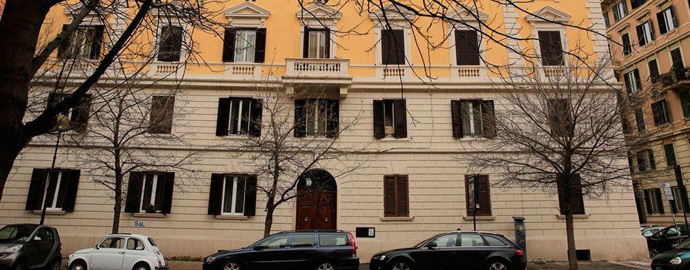 74 Crescenzio House Guest house *