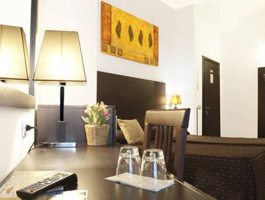 Roman Residence 2*
