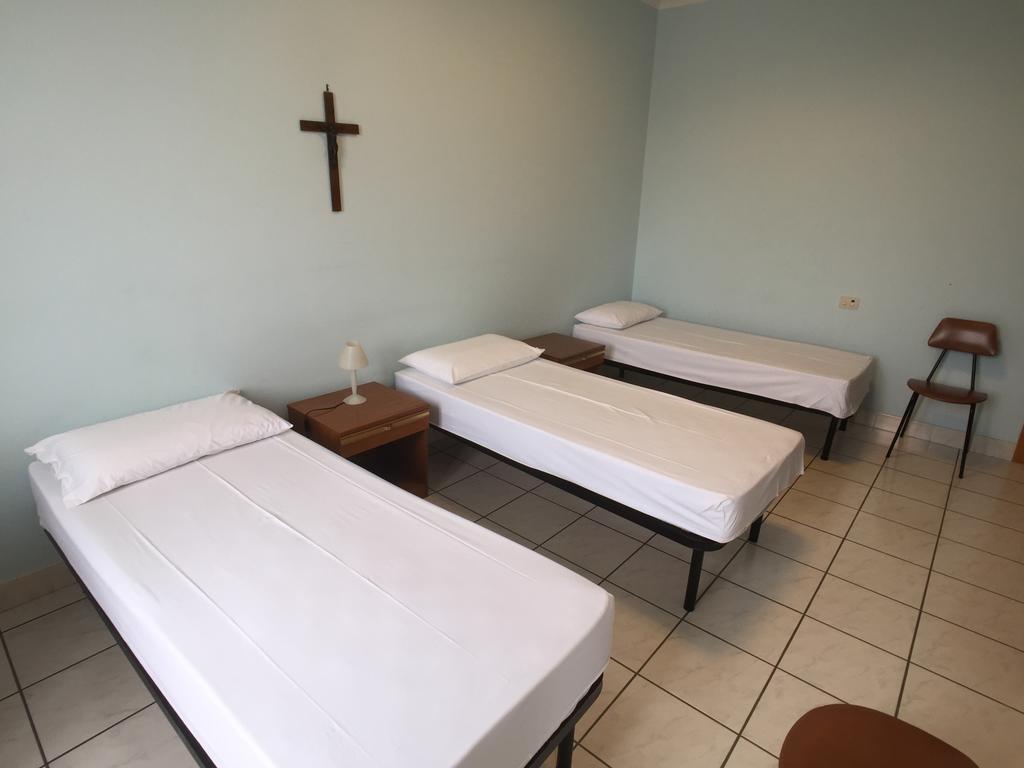 Casa Religiosa Per Ferie Ancelle Del Santuario Affittacamere Roma