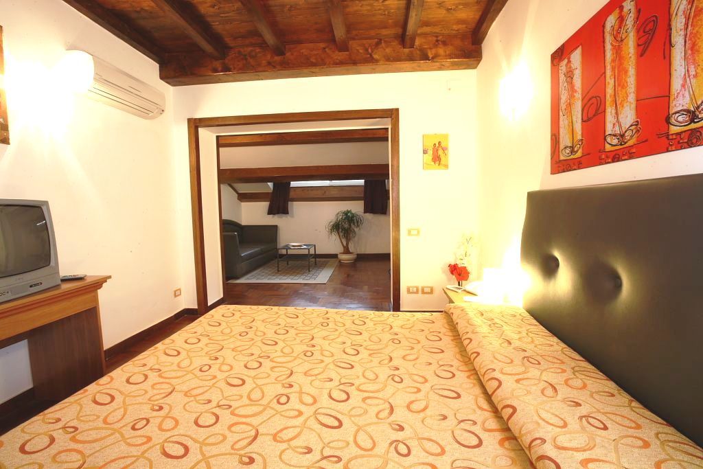 Mf Hotel Roma