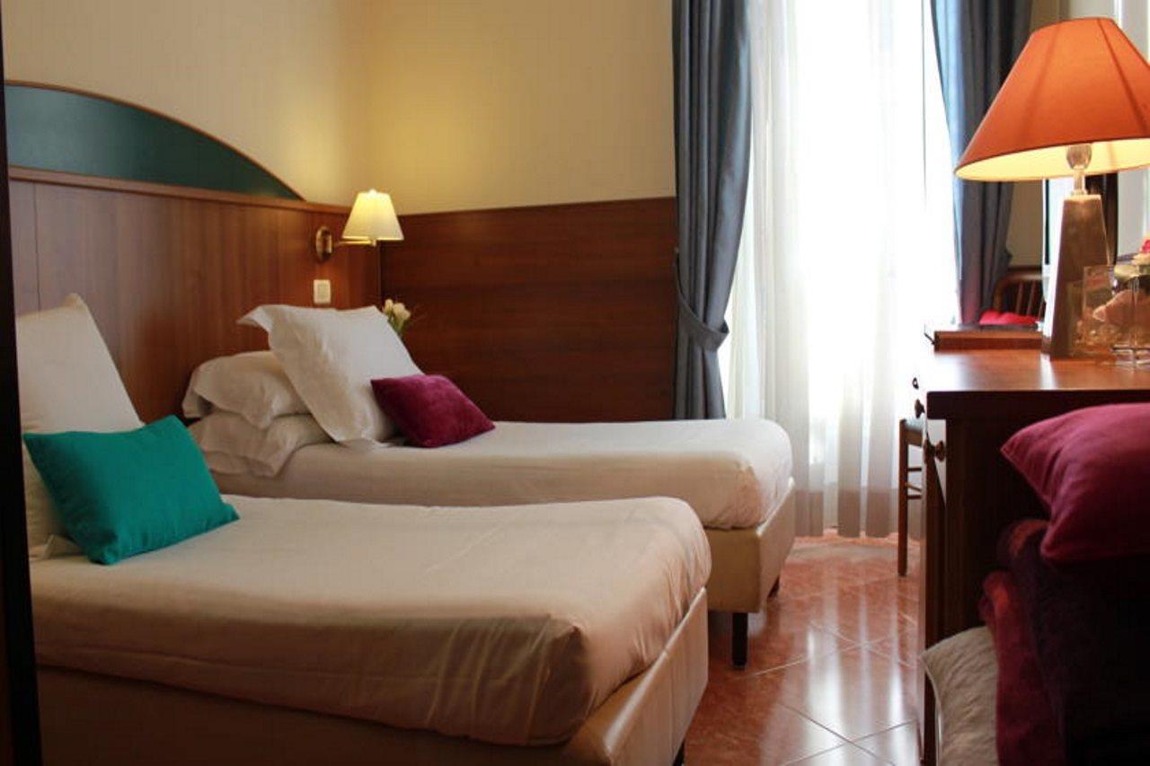 Hotel Dharma Boutique & 4*