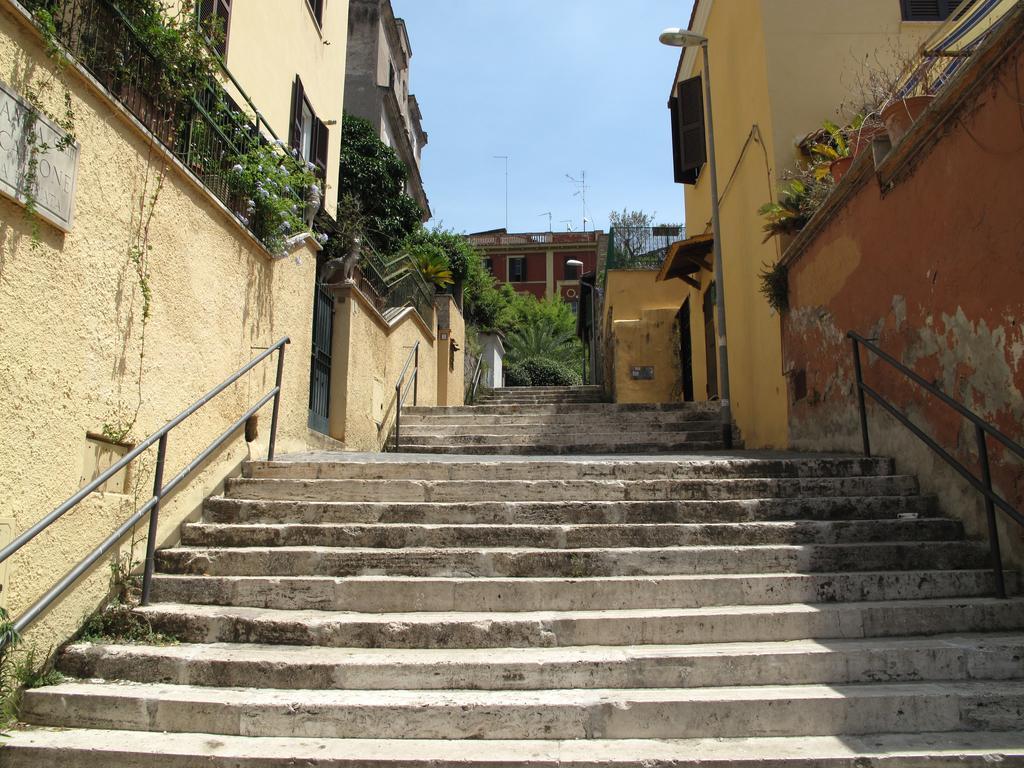 Casa Vacanze Ferrari Al Vaticano Holiday home Rome