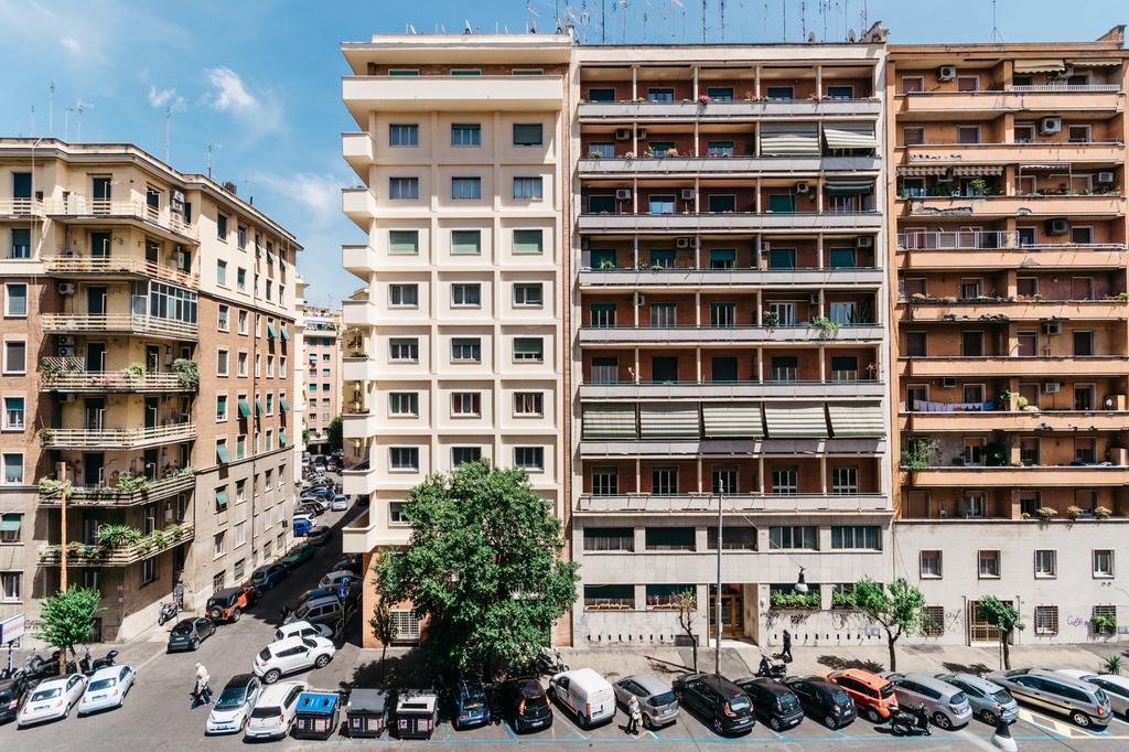 Adriano Augusto Bed & Breakfast Rome