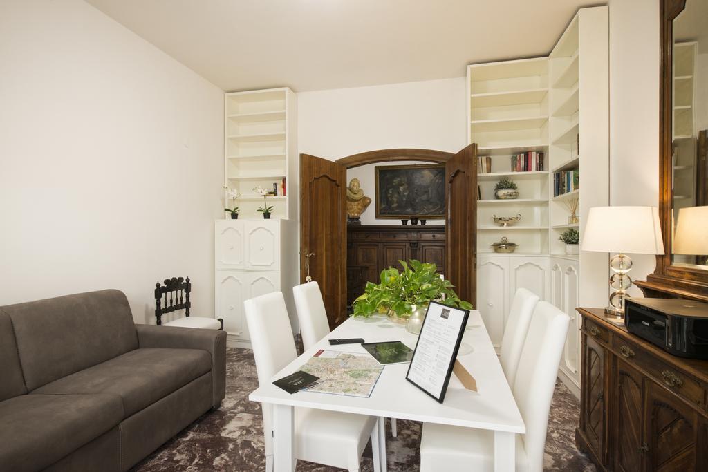Apartment Vatican 307 *