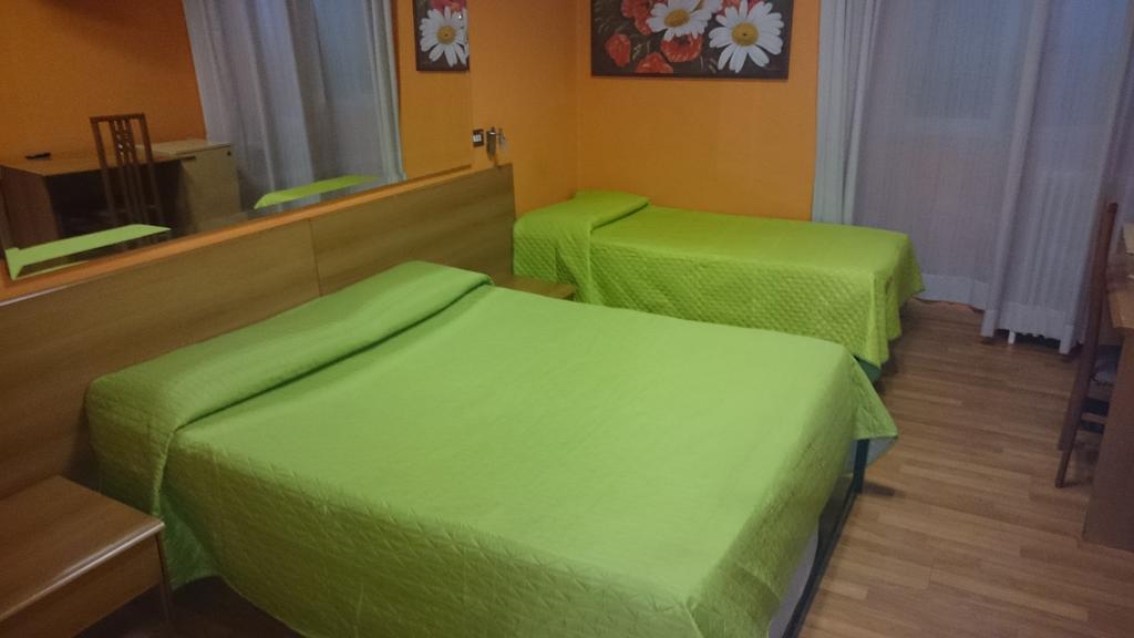 Hotel Urbis 2*