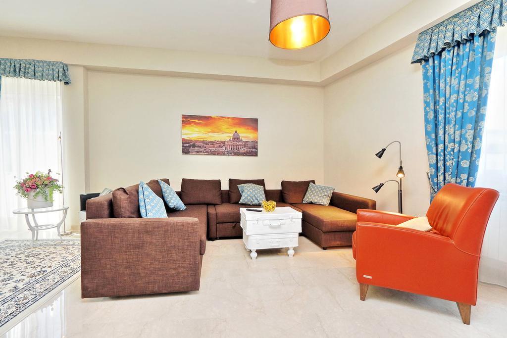 Oksana's Bernadette Apartment *