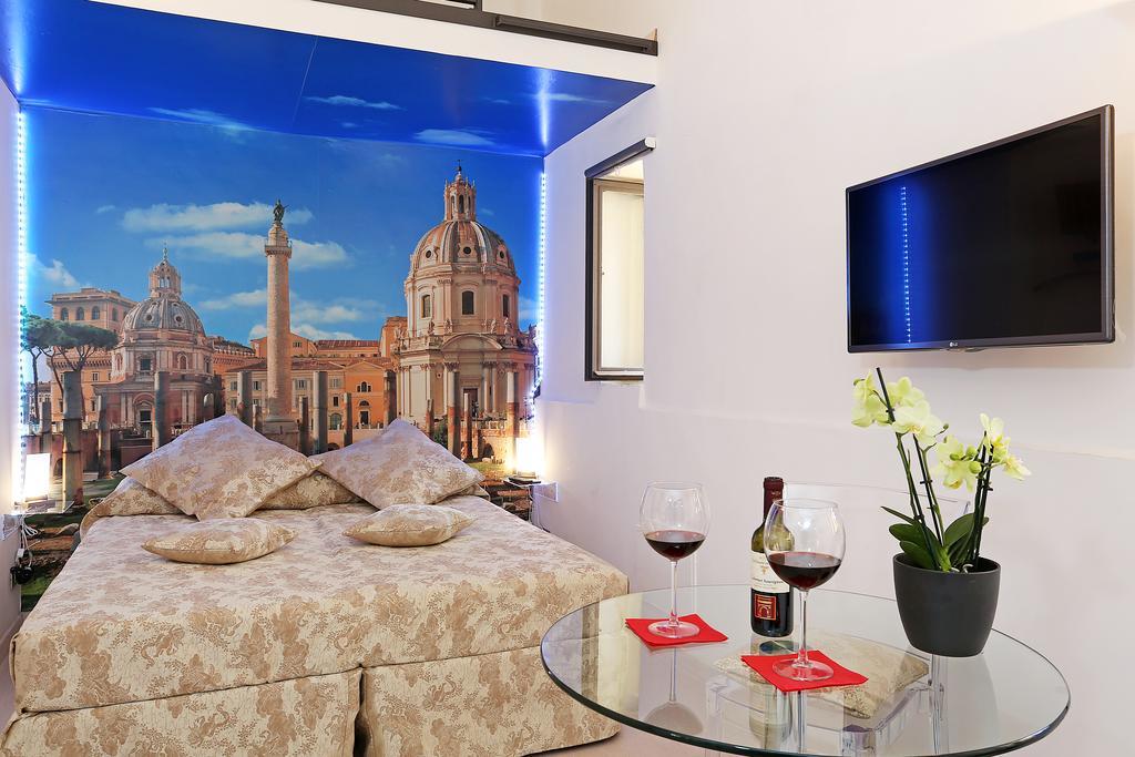Myrome Navona Rome