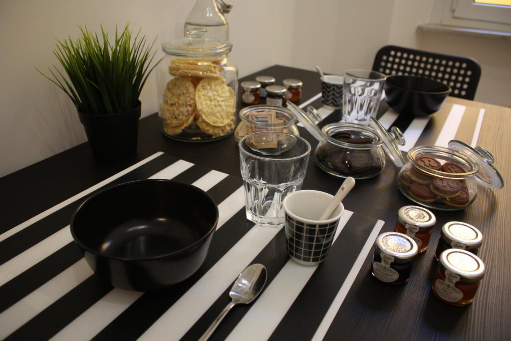 Piano Apartment *