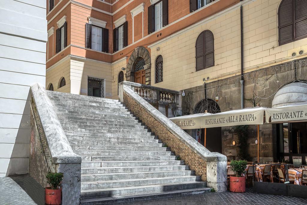 Ingrami And 3* Roma