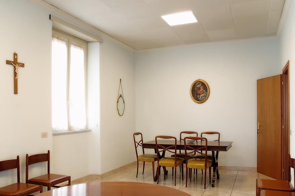 Casa Religiosa Per Ferie Ancelle Del Santuario Rome