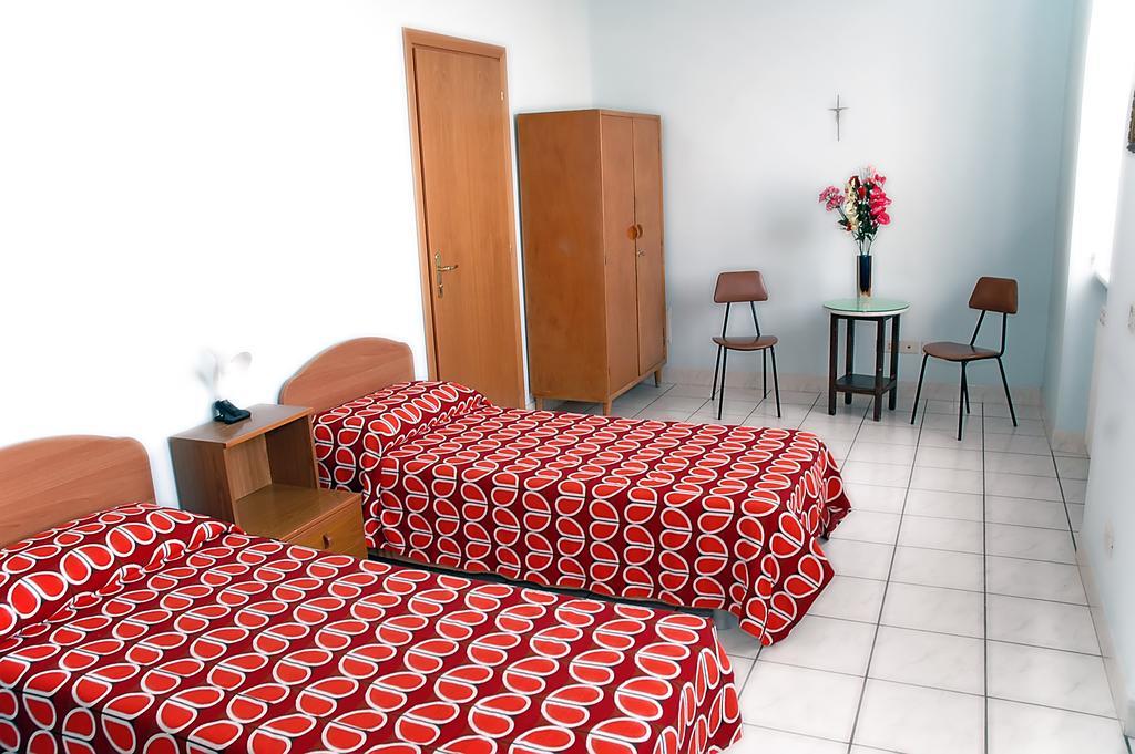 Casa Religiosa Per Ferie Ancelle Del Santuario Guest house