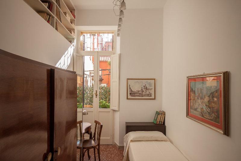 Croce 3000 Rome