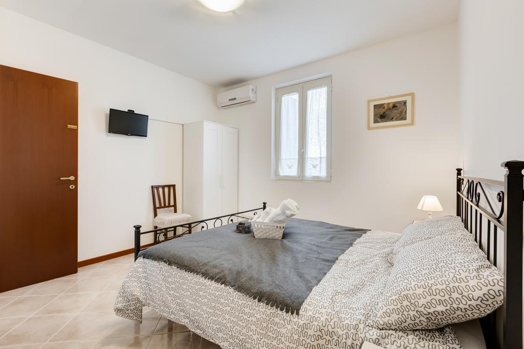 Grappoli Di Sole Rome