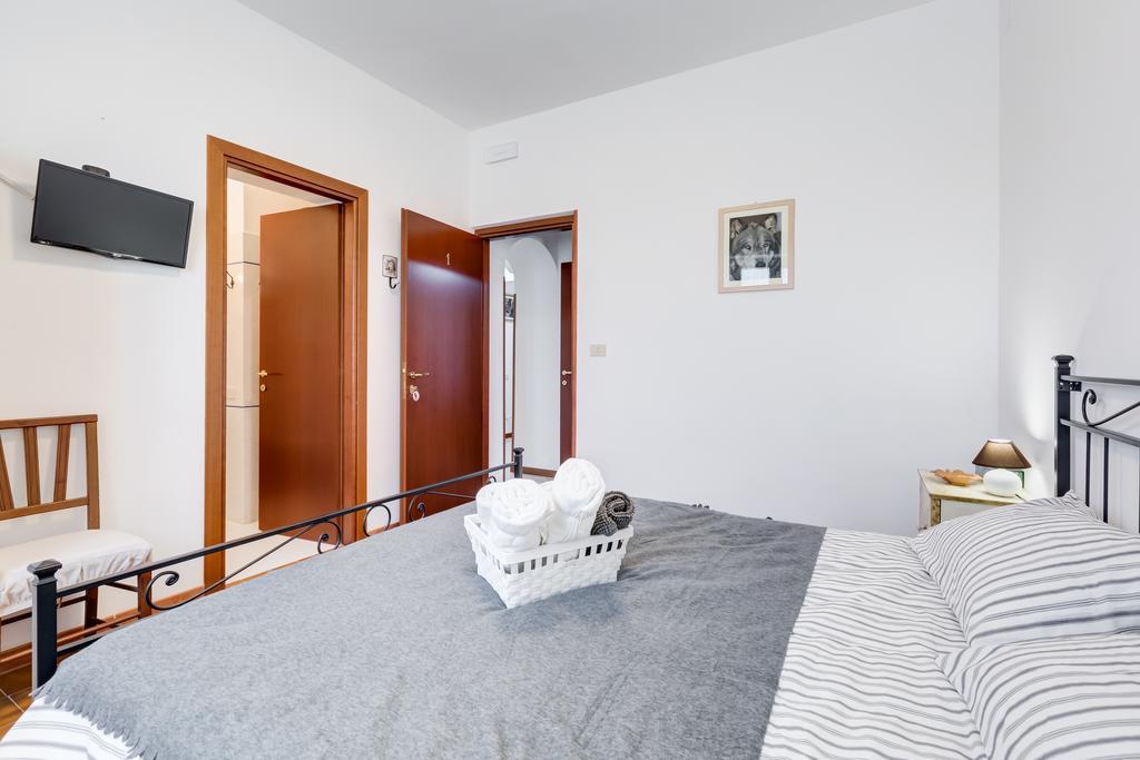 Grappoli Di Sole Farm stay Rome