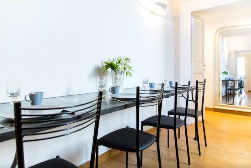 Elegant Near The Vatican And Piazza Navona Apartment Rome