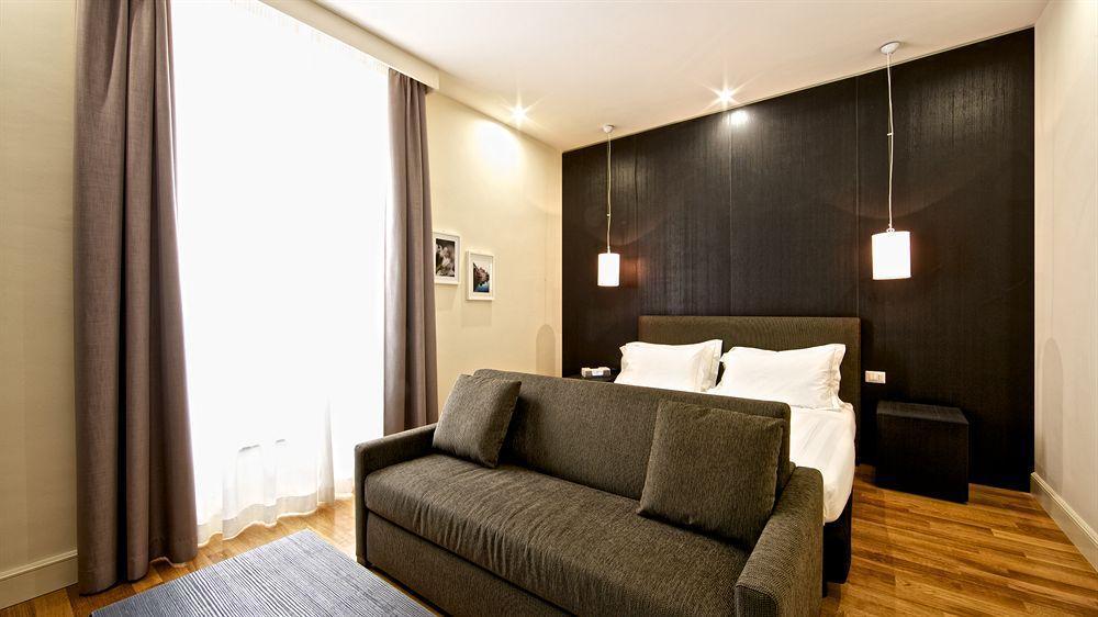 Rhome Terminal Guest house 2*