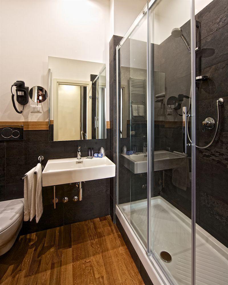 Guest house Rhome Terminal 2*