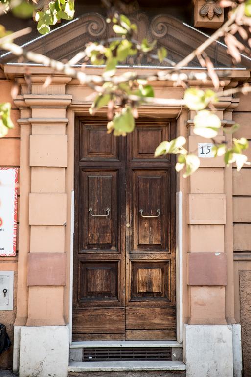 Porta Latina * Rome