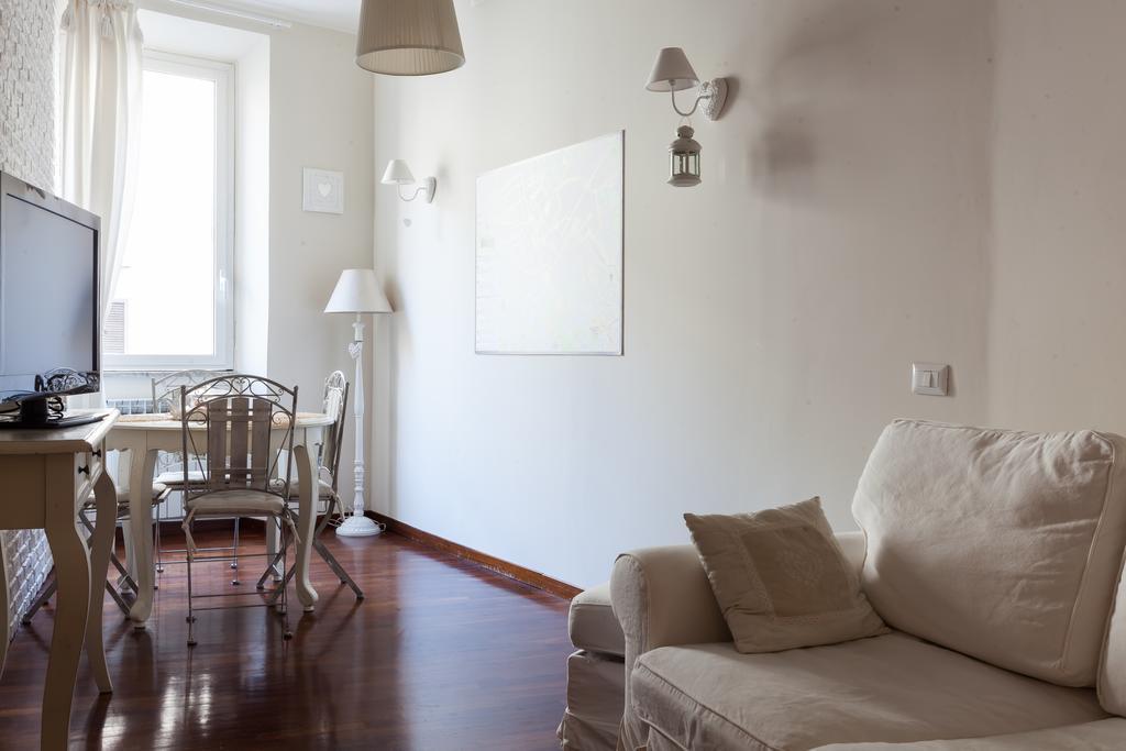 La Maison Des Fleurs Apartment