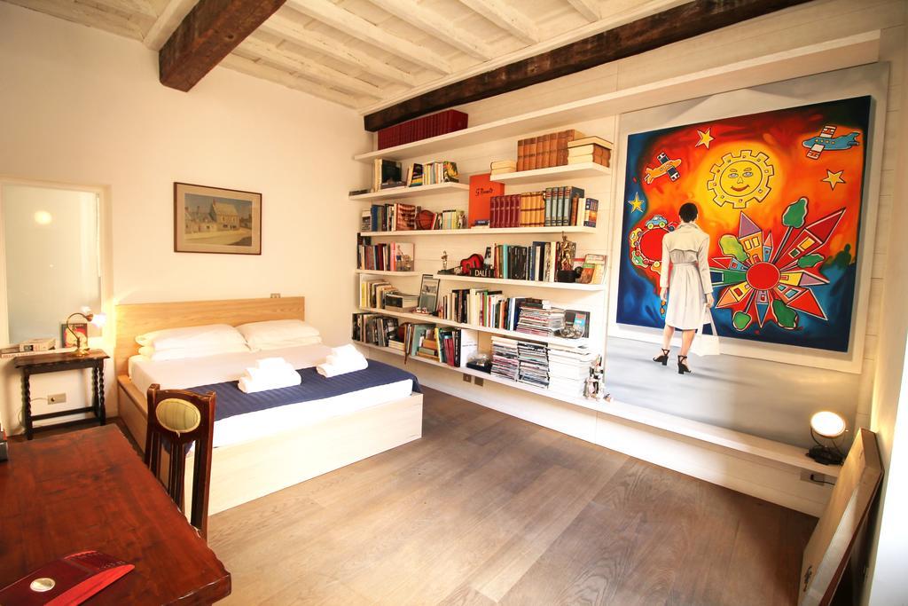 Trevi Fountain 2br Apartment Rome