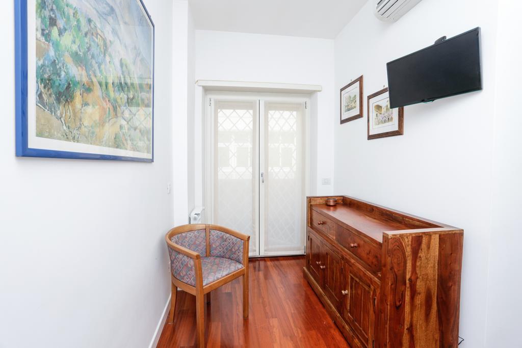St. Peter Terrace Apartment