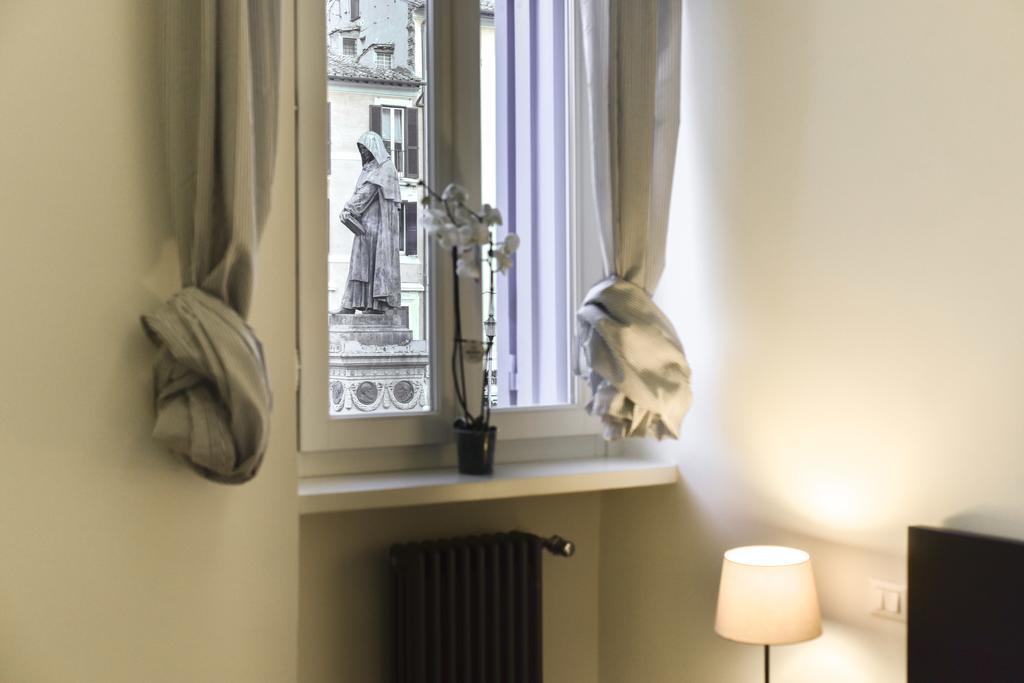 Campo De' Fiori Brand New Apartment