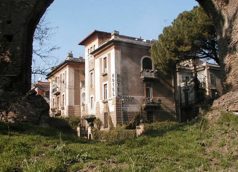 Hotel Emona Aquaeductus Rome