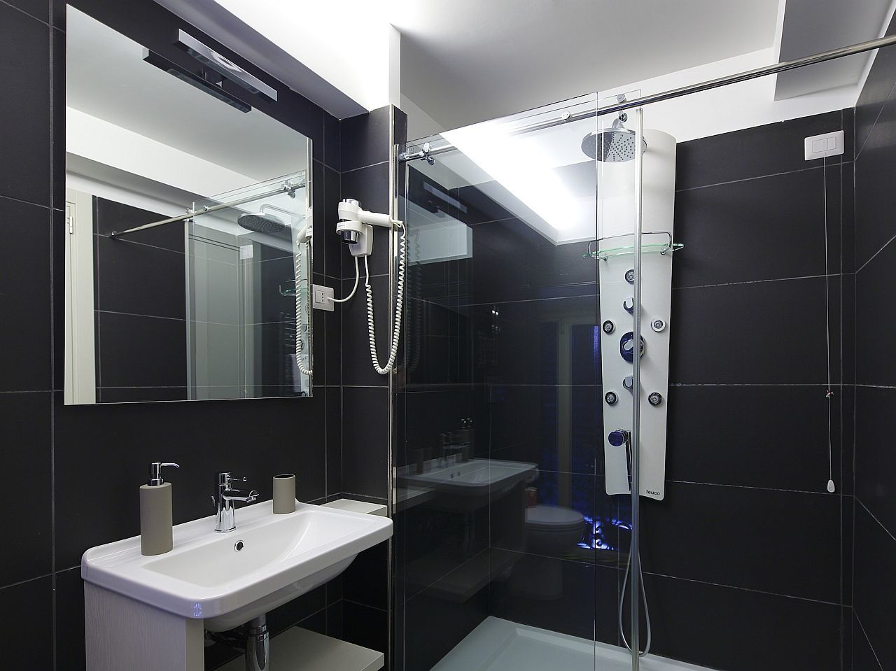 Nearhome Smart Guest house 2*