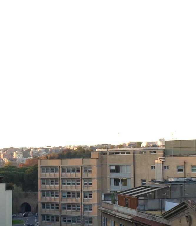 Piramide Apartment