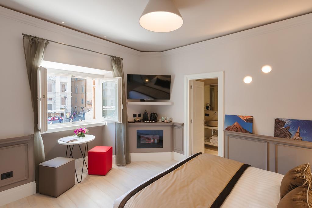 Rhea Silvia Luxury Navona Guest house