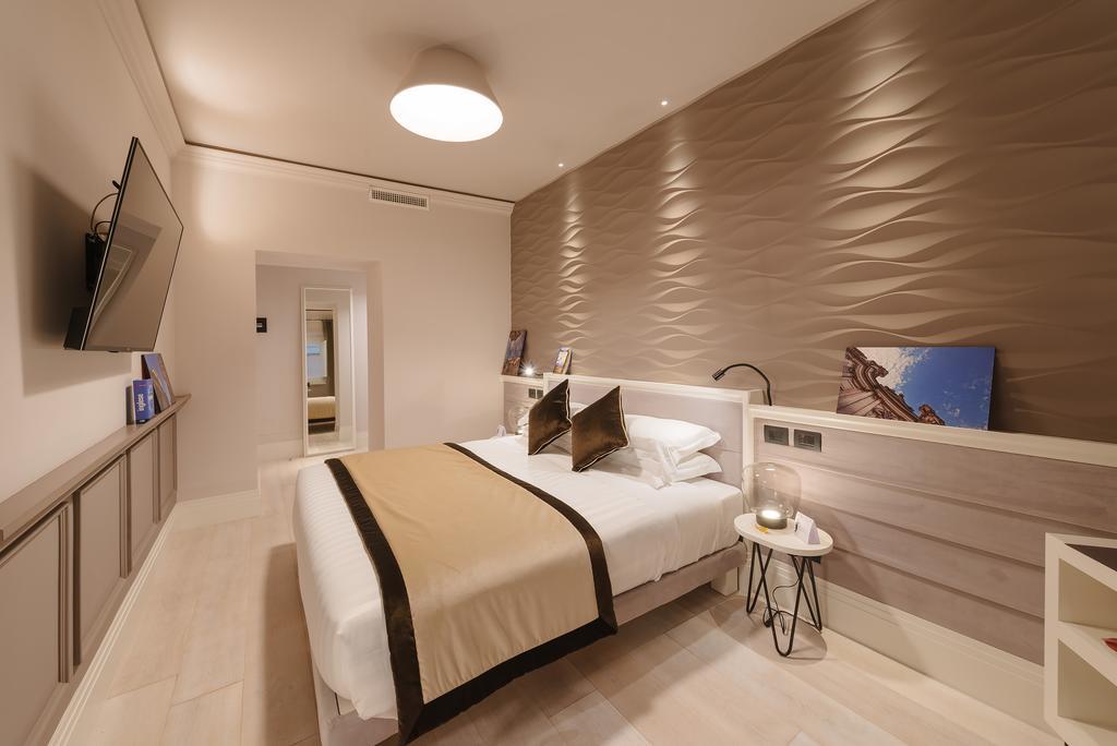 Rhea Silvia Luxury Navona 2*