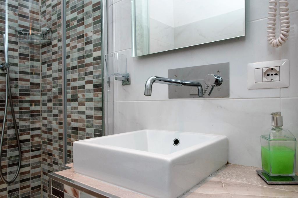 Tre R Colosseo Bed & Breakfast Rome