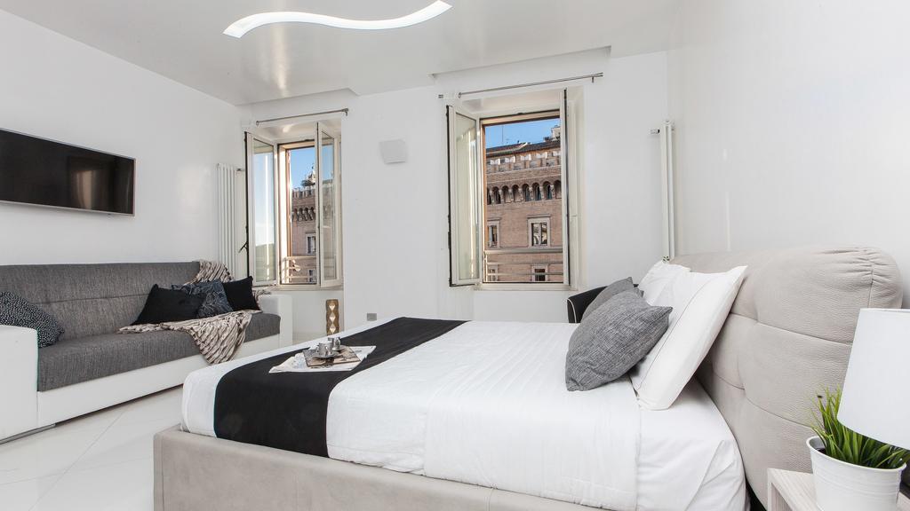Vittoriano Apartments * Rome