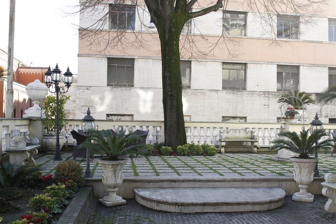Pinciana Hotel