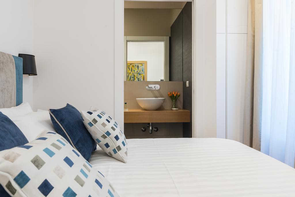 900 Piazza Del Popolo Bed & Breakfast