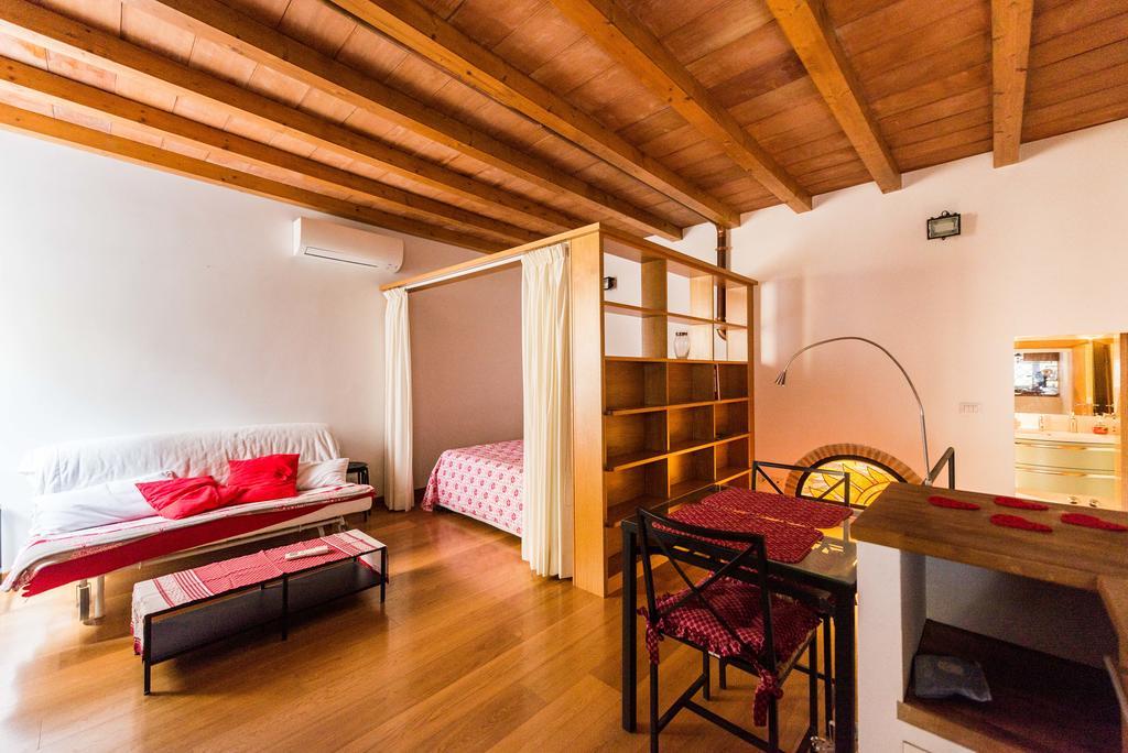 Apartment Polveriera Colosseum *