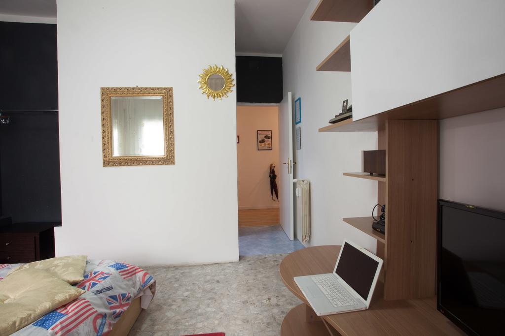 Eva Guest house *
