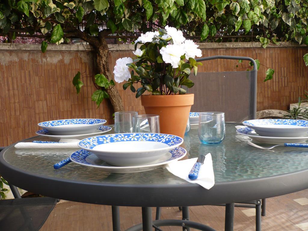 Joe's Unforgettable Vatican Nest Apartment Rome