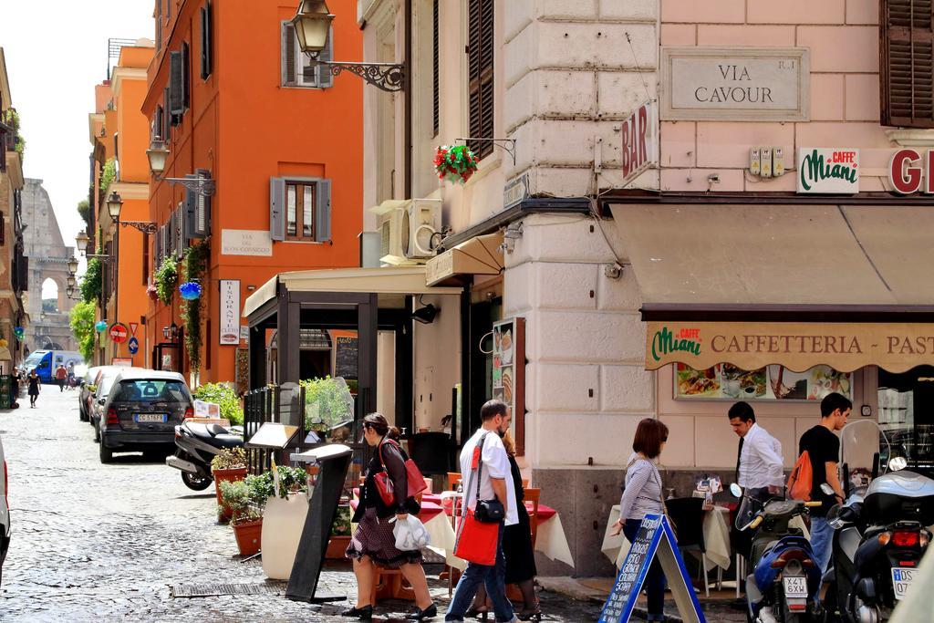 Apartment Cozy Fabia 300 Mt From Colosseum Rome