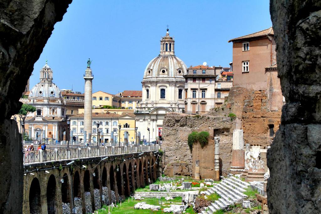 Design Apartment Paulina 300 Mt From Colosseum *
