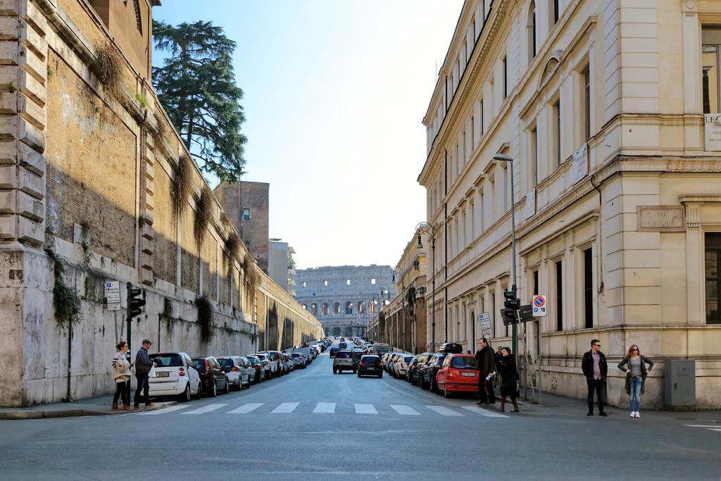 Design Apartment Paulina 300 Mt From Colosseum * Rome