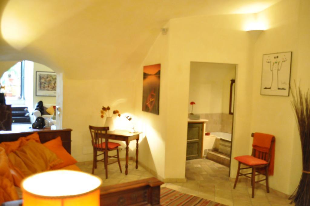 Onofrio Flat * Roma